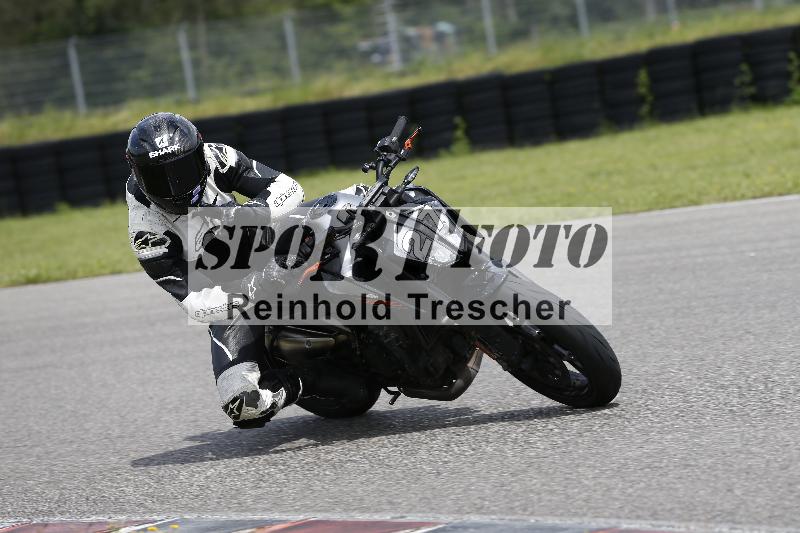 /Archiv-2024/29 12.06.2024 MOTO.CH Track Day ADR/Gruppe blau/27-1